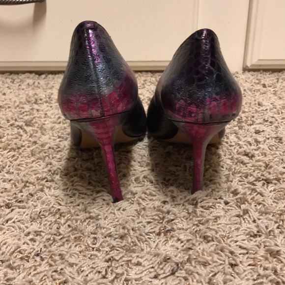 Vince Camuto 4” Heels - Picture 4 of 5